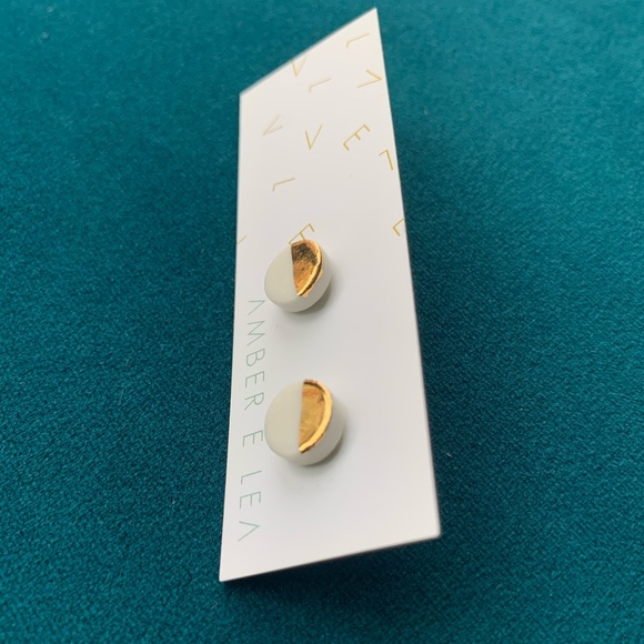Minimalist Stud Earrings - Picture 2 of 3